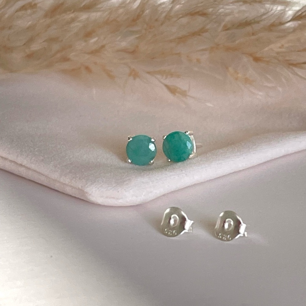 925 Sterling Silver Natural Emerald Stud Earrings!!  “Royal Delicacies” - Picture 4 of 17
